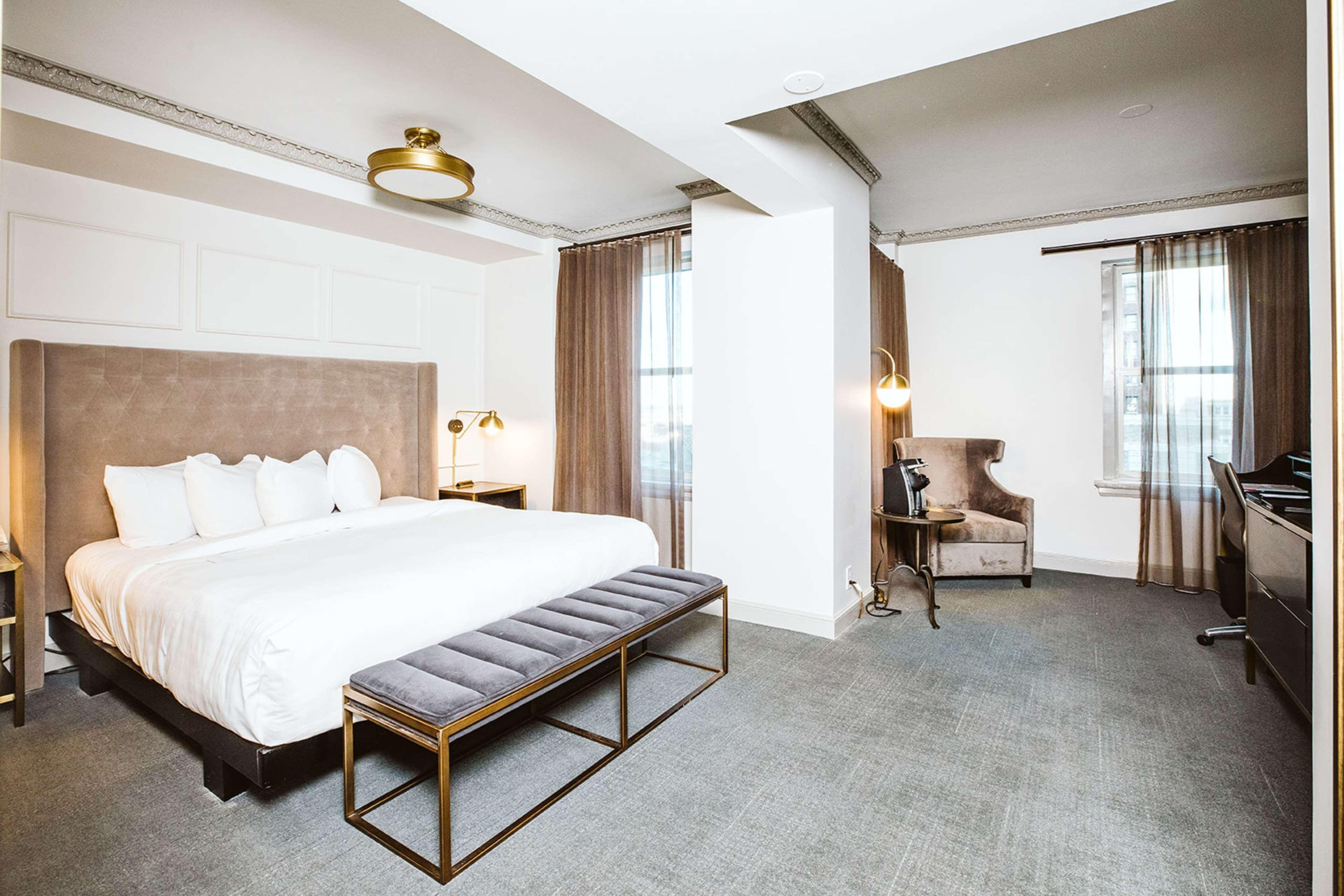 Hotel Phillips Kansas City, Curio Collection By Hilton Buitenkant foto