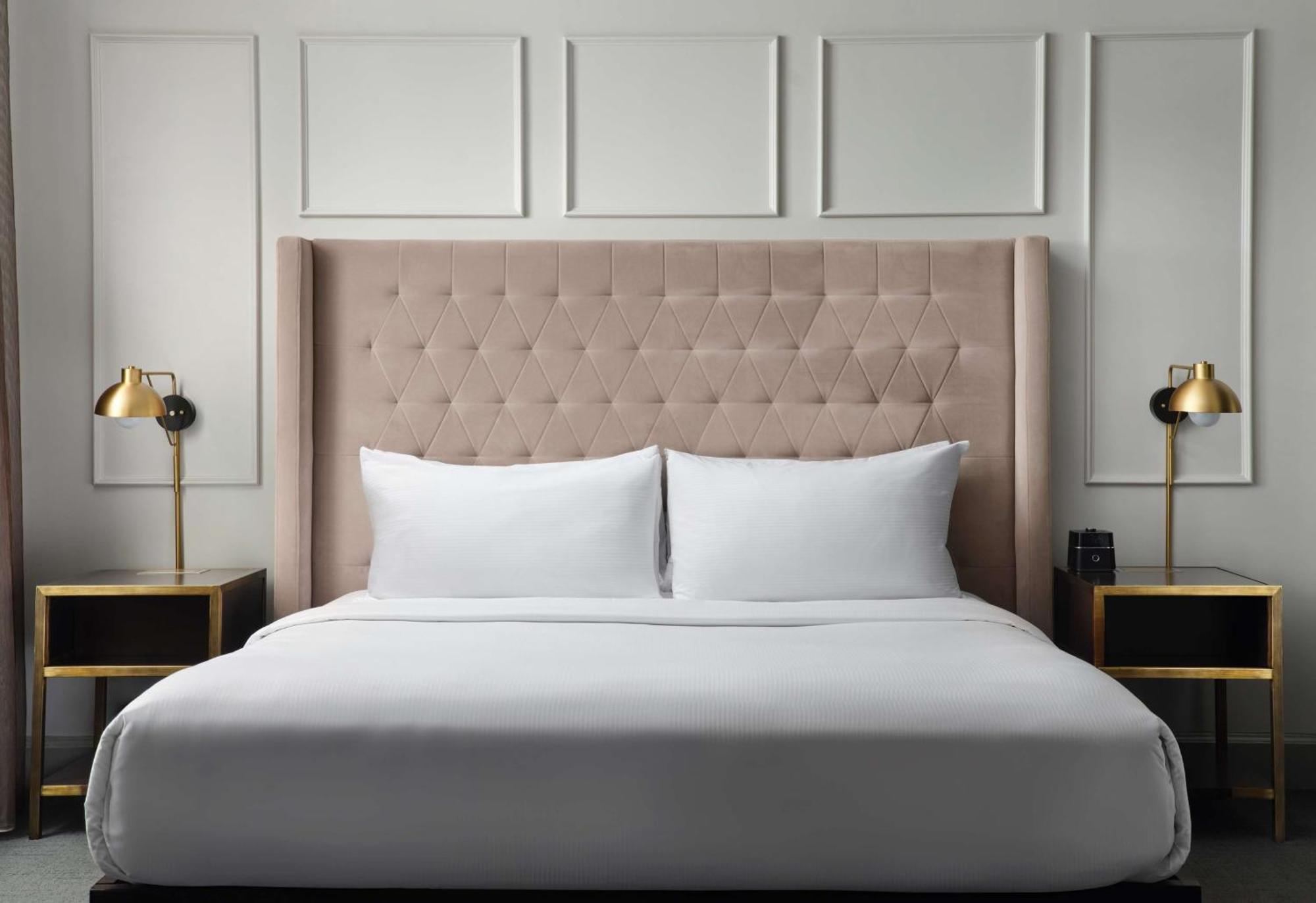 Hotel Phillips Kansas City, Curio Collection By Hilton Buitenkant foto