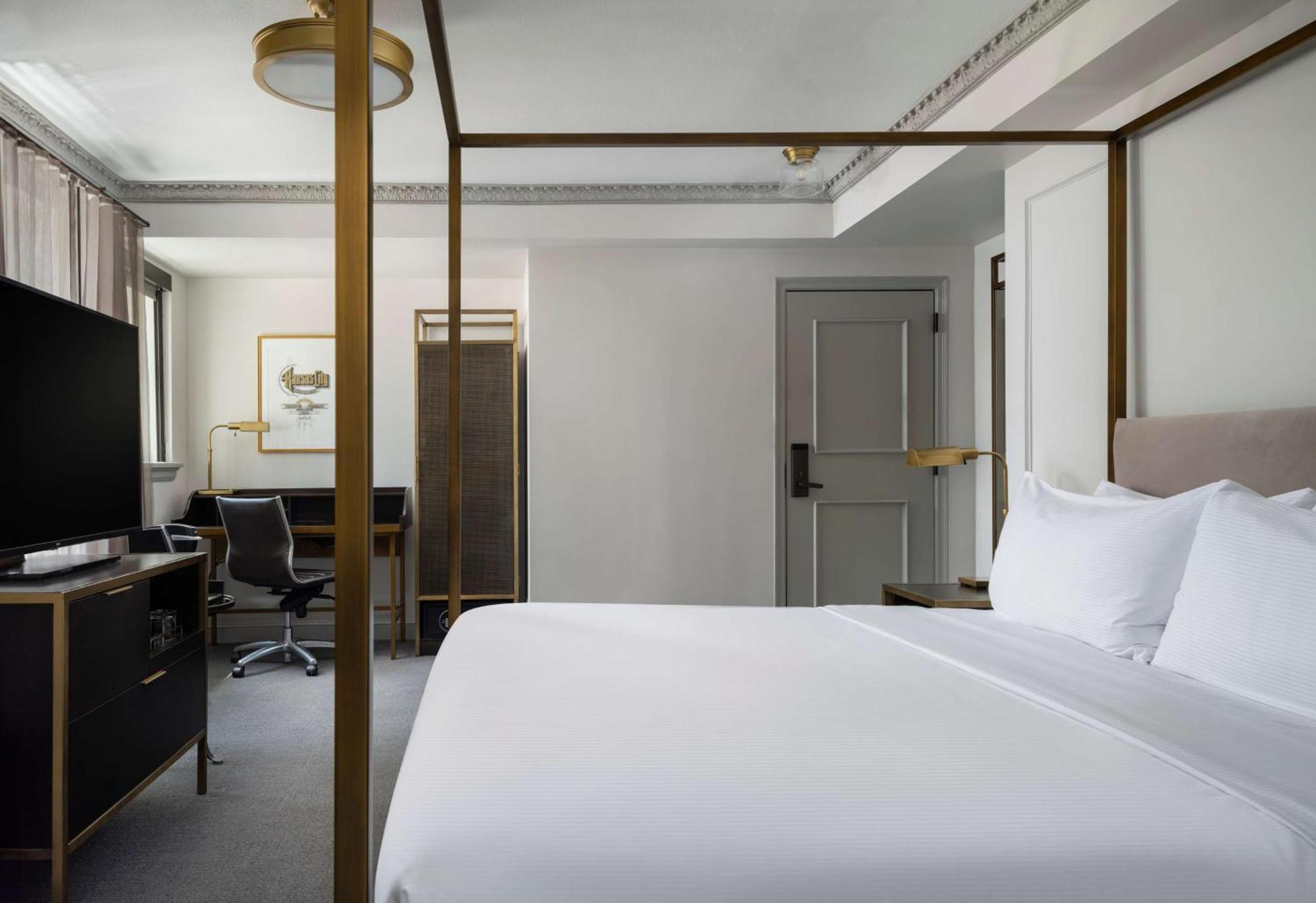 Hotel Phillips Kansas City, Curio Collection By Hilton Buitenkant foto